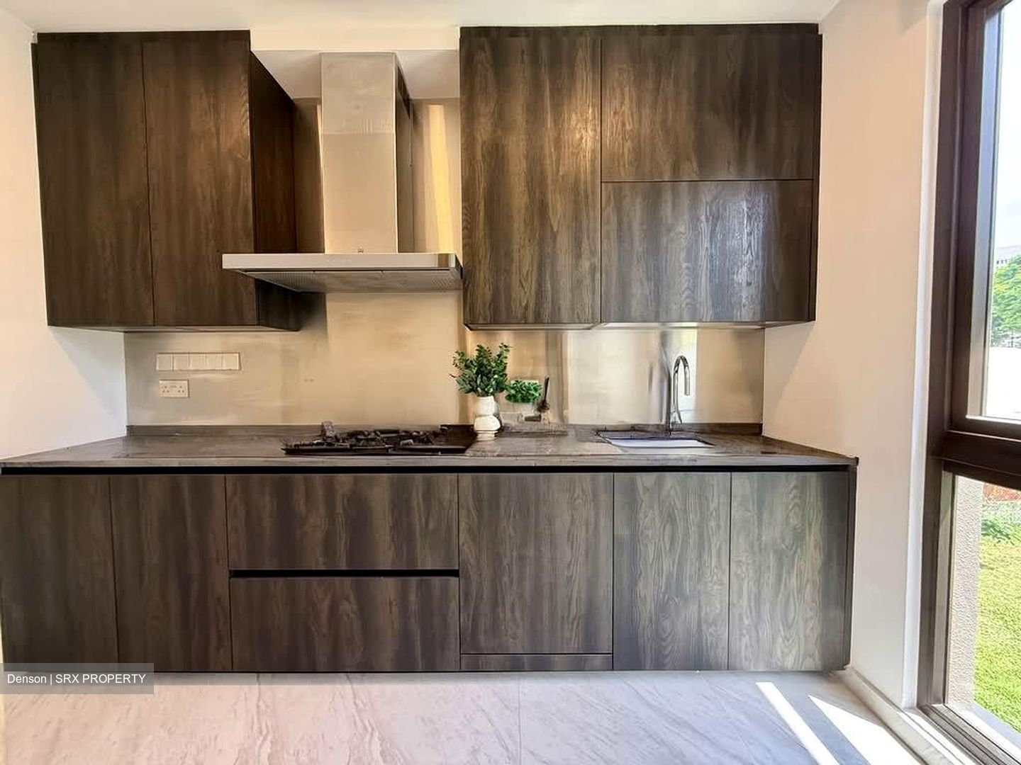 Shrewsbury Road (D11), Terrace #562177941